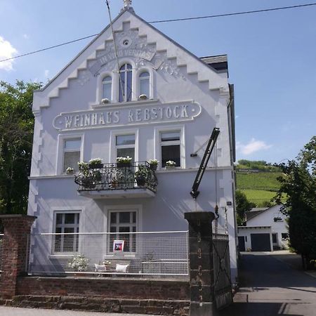 Altes Weingut Weinhaus Rebstock Apartment Вининген Екстериор снимка