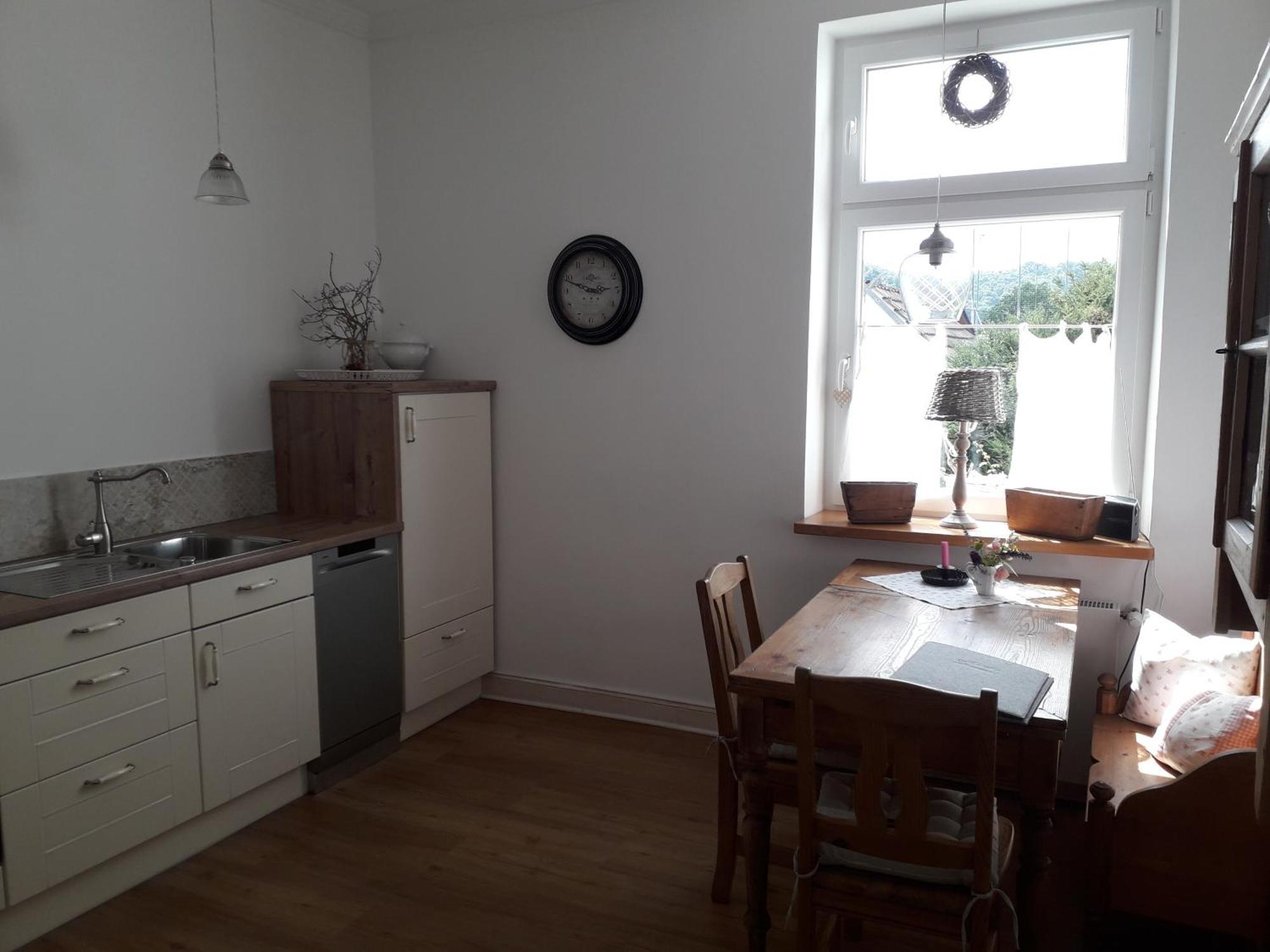 Altes Weingut Weinhaus Rebstock Apartment Вининген Стая снимка